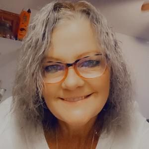 Meet your Posher, Sandy